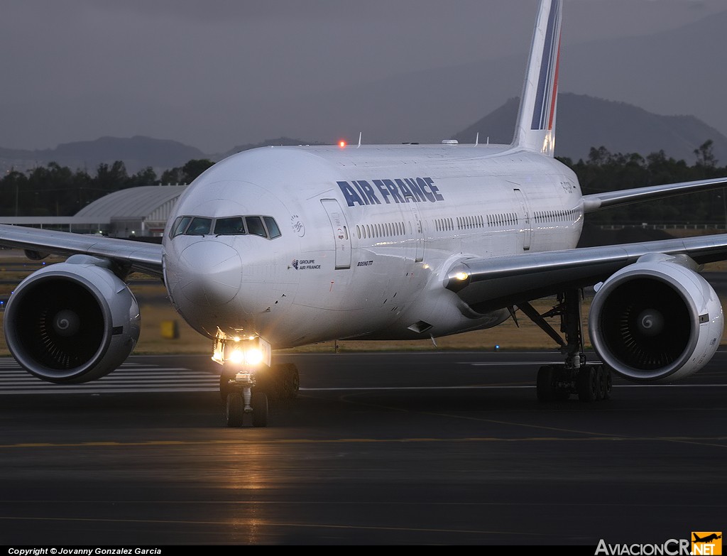 F-GSPY - Boeing 777-228/ER - Air France