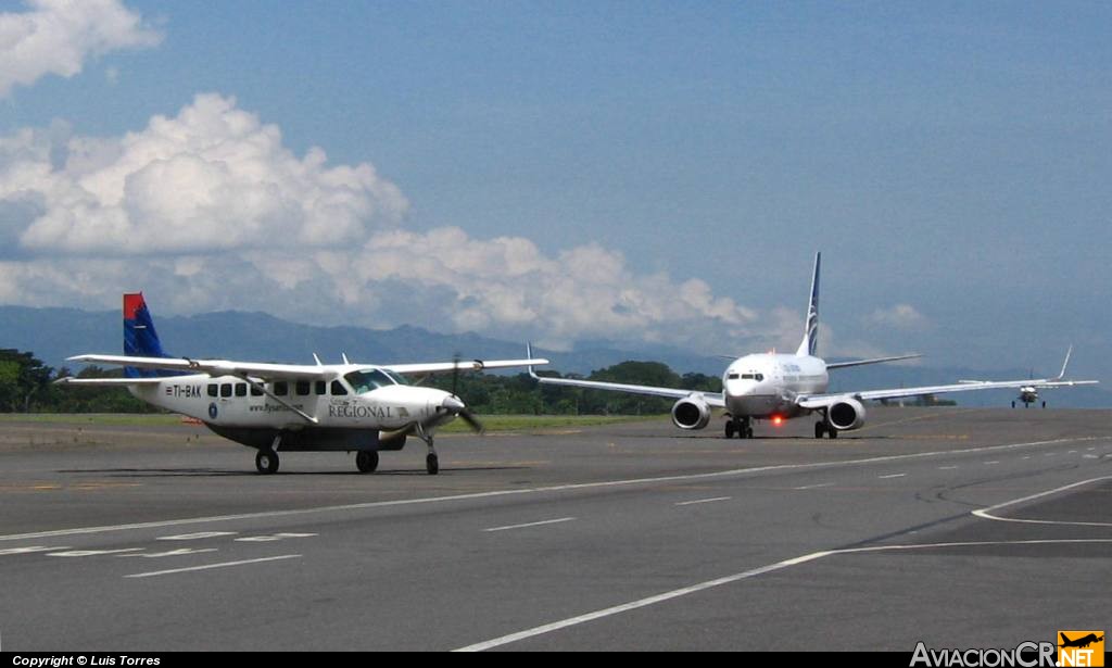 TI-BAK - Cessna 208B Grand Caravan - SANSA - Servicios Aereos Nacionales S.A.