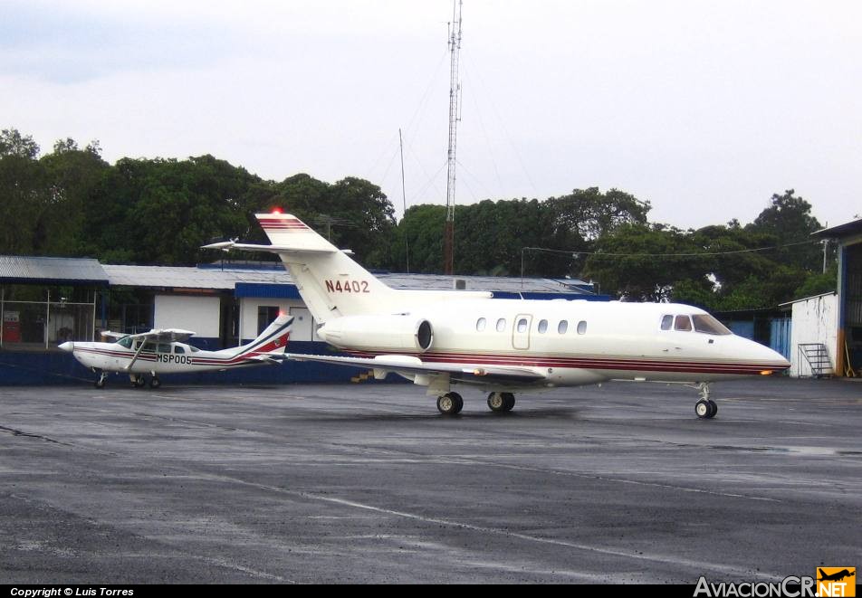 N4402 - British Aerospace BAe-125-800B - Privado