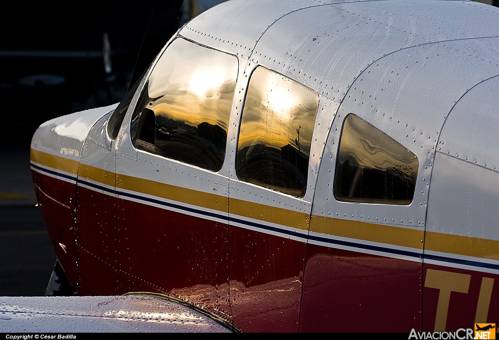 TI-AJG - Piper PA-28-181 Cherokee Archer II - ECDEA - Escuela Costarricense de Aviación