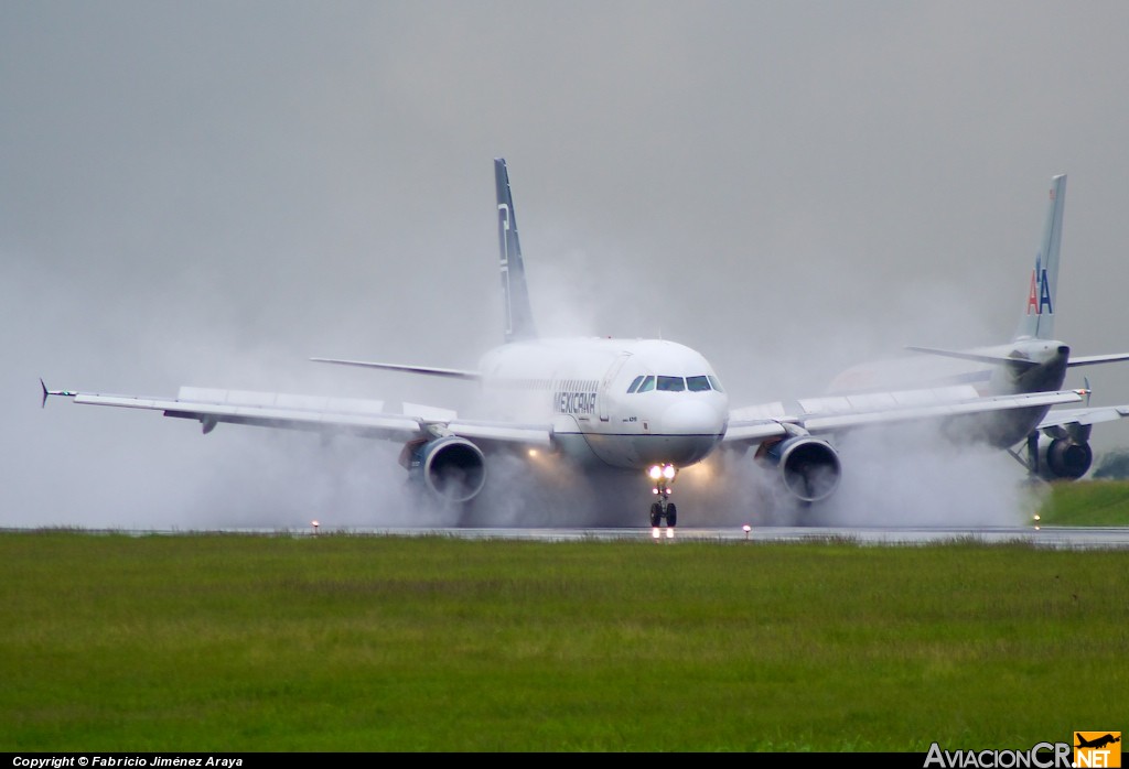 XA-NCA - Airbus A319-112 - Mexicana