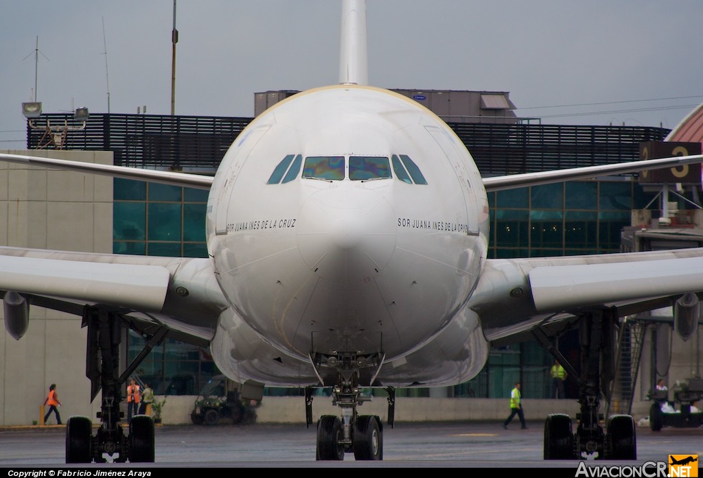 EC-HDQ - Airbus A340-313X - Iberia