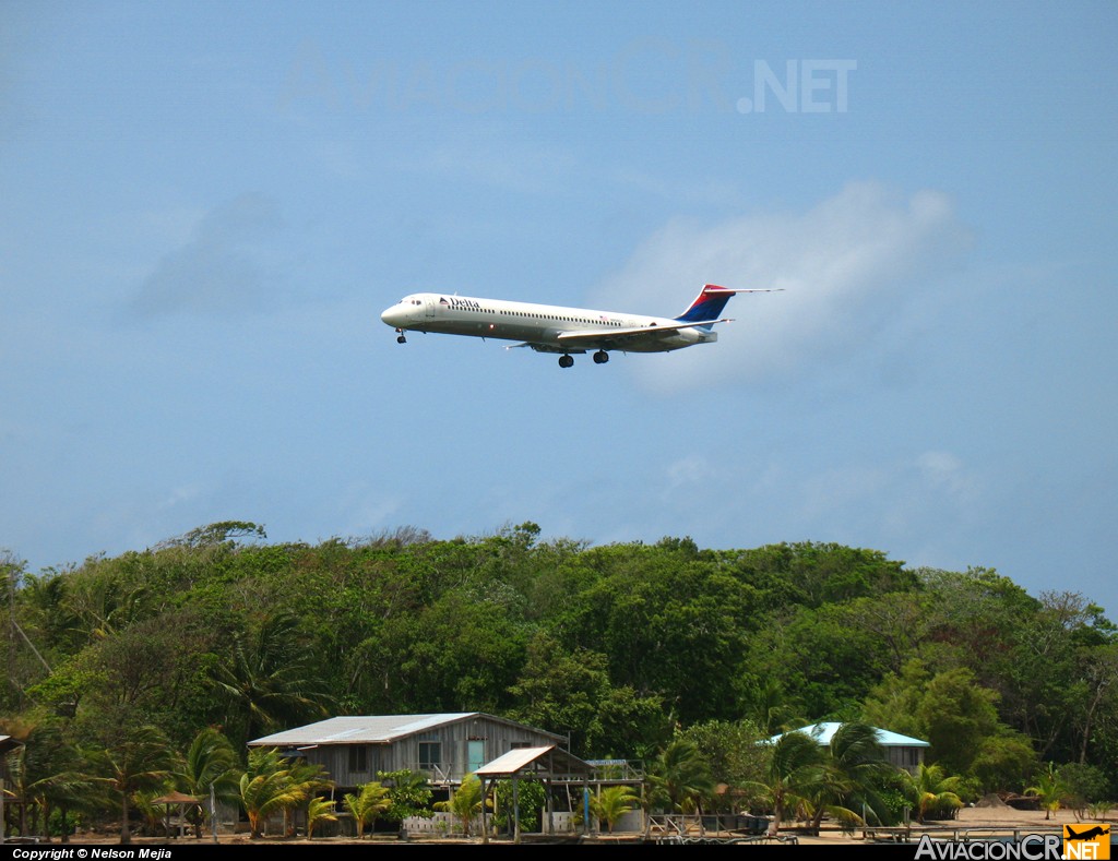 N986DL - McDonnell Douglas MD-88 - Delta Airlines