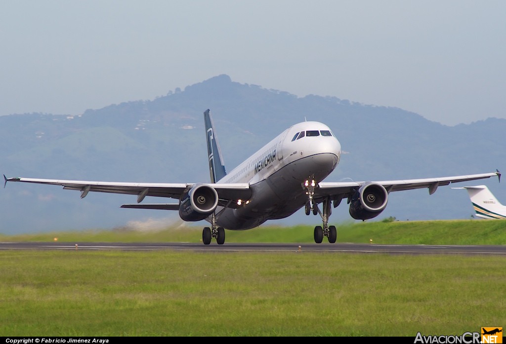 N280RX - Airbus A320-231 - Mexicana