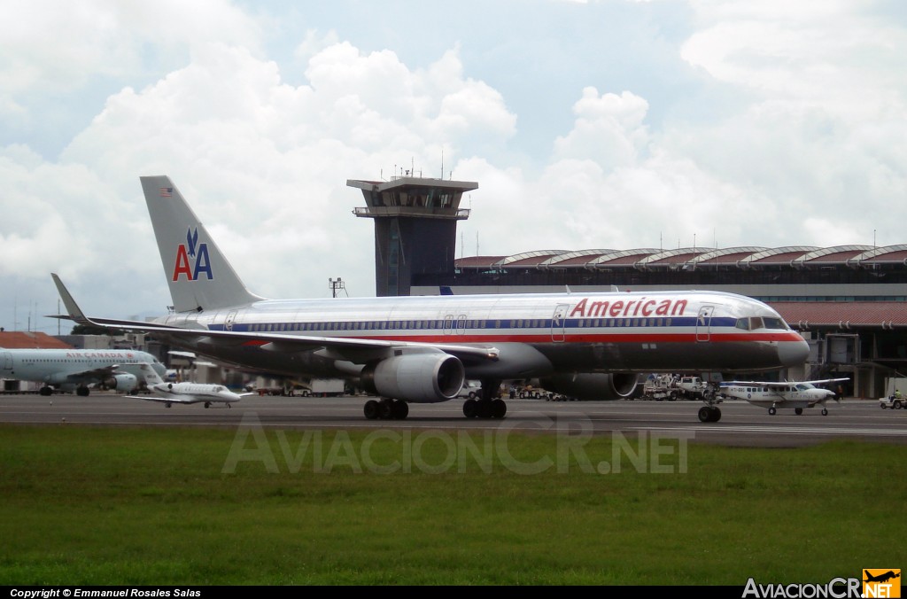 N174AA - Boeing 757-223 - American Airlines