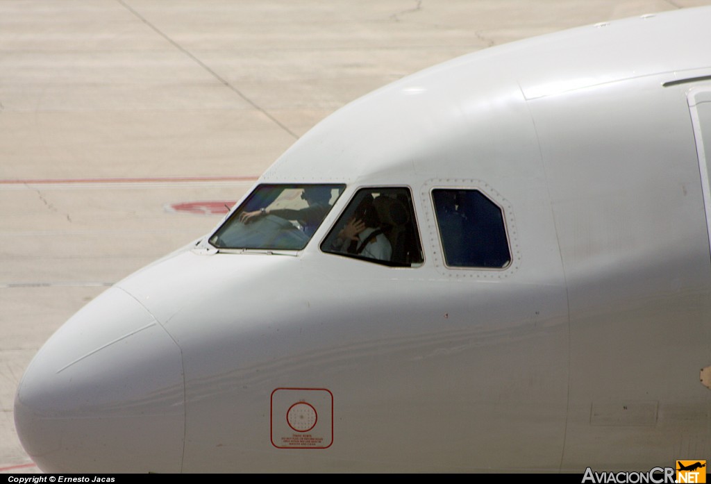 EC-GRG - Airbus A320-211 - Click Air