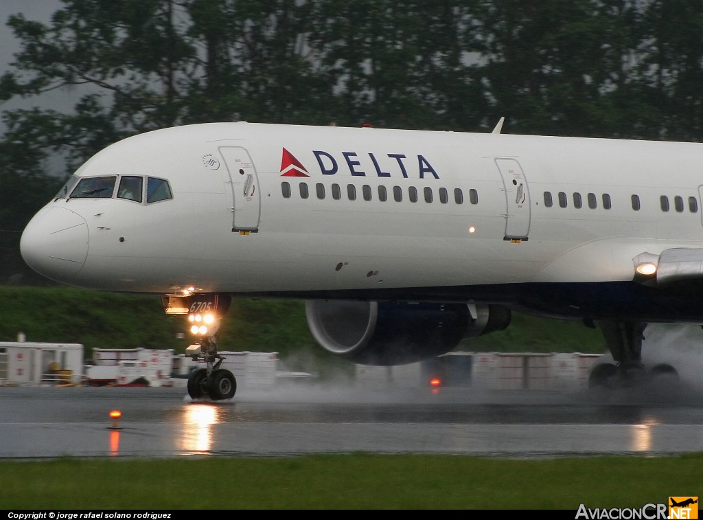N6705Y - Boeing 757-232 - Delta Airlines