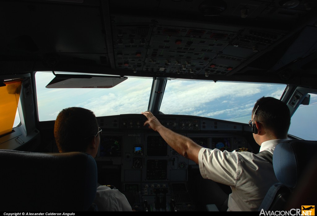 N492TA - Airbus A320-233 - TACA