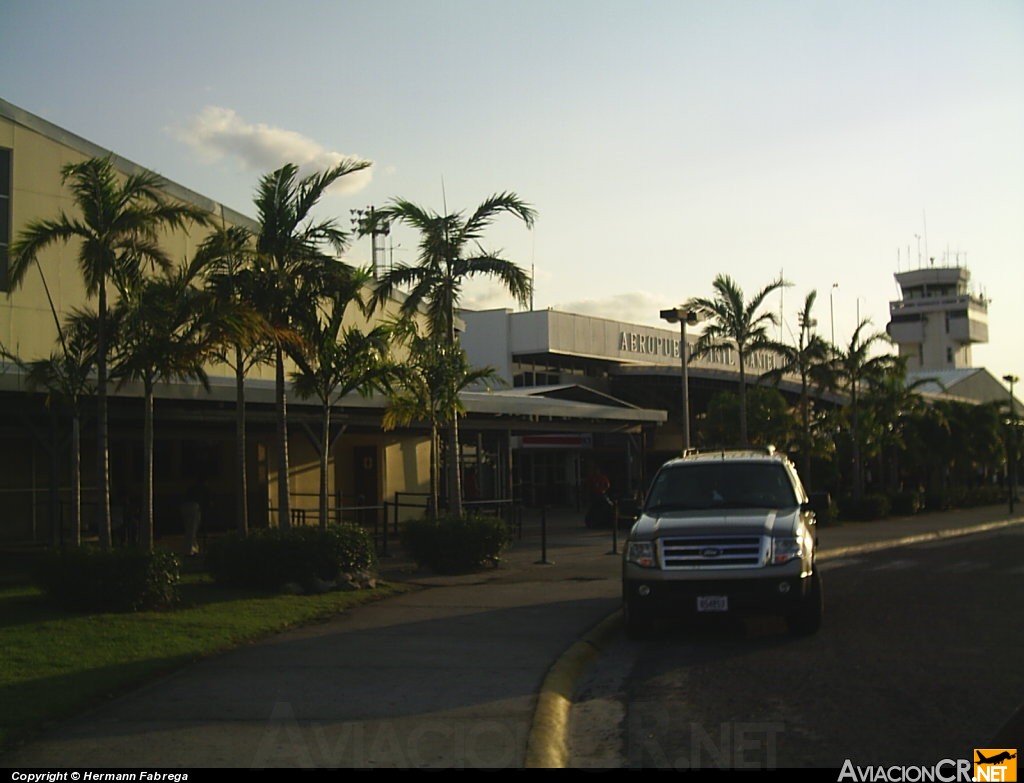  - Aeropuerto - Aeropuerto