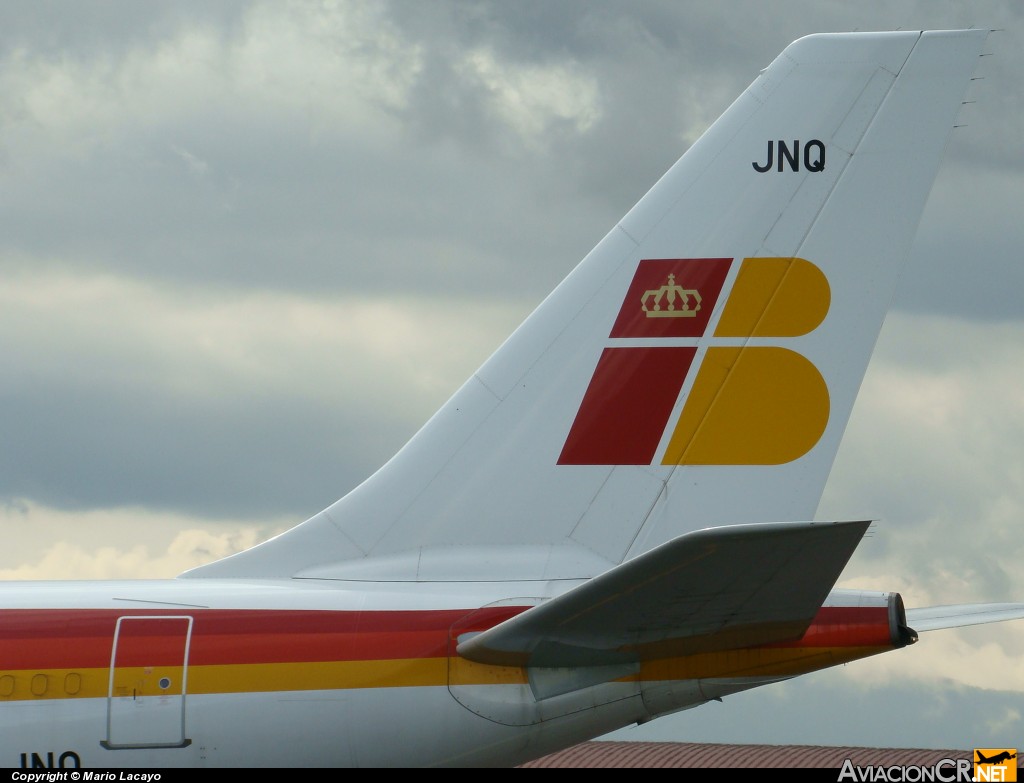 EC-JNQ - Airbus A340-642 - Iberia