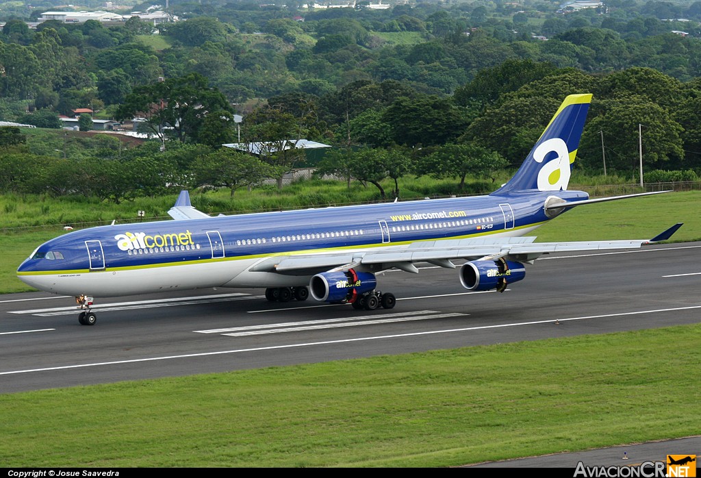 EC-KCF - Airbus A340-311 - Air Comet