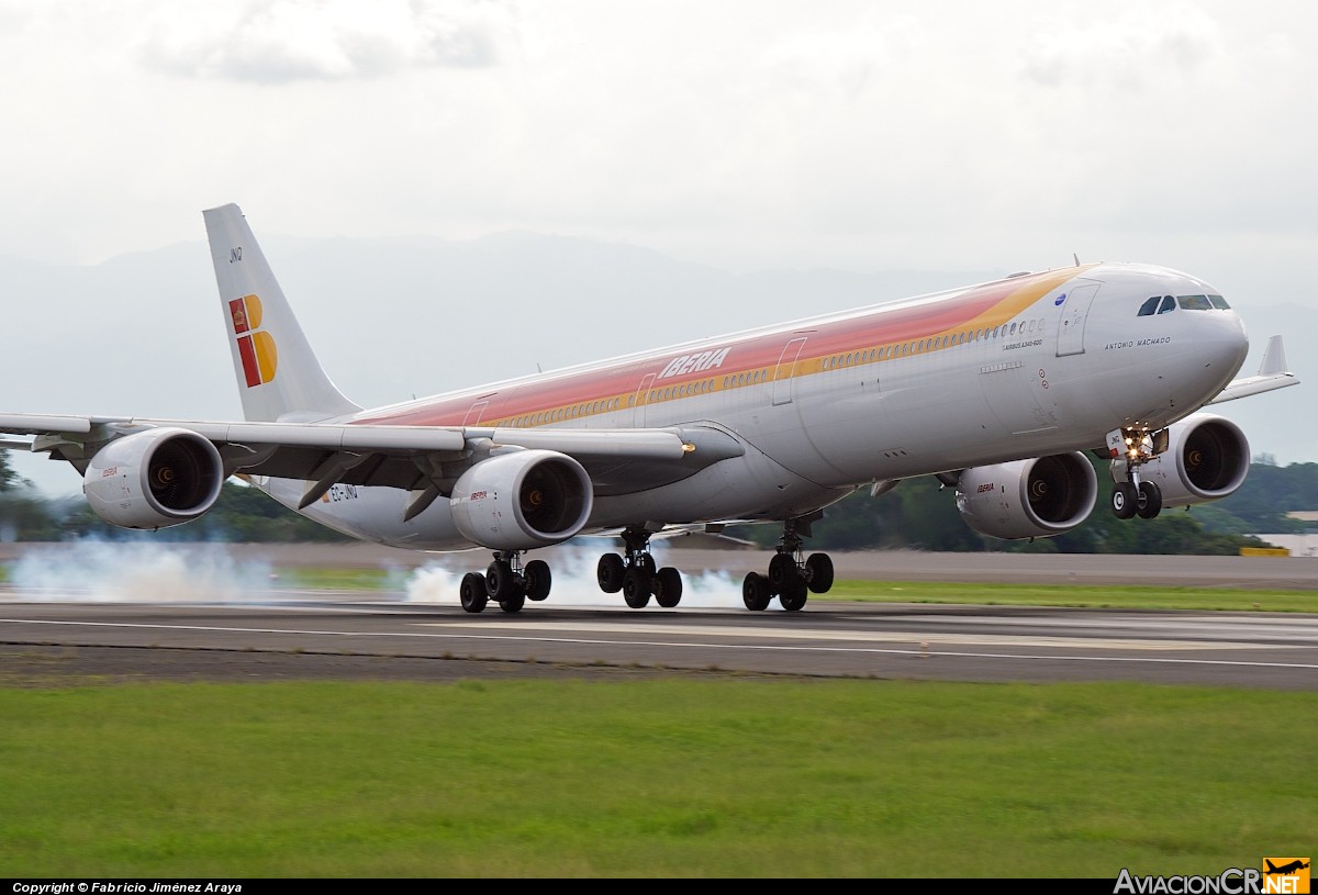 EC-JNQ - Airbus A340-642 - Iberia