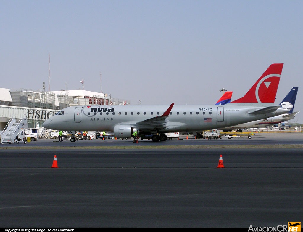 N604CZ - Embraer ERJ 170-200 LR - Northwest Jet Airlink