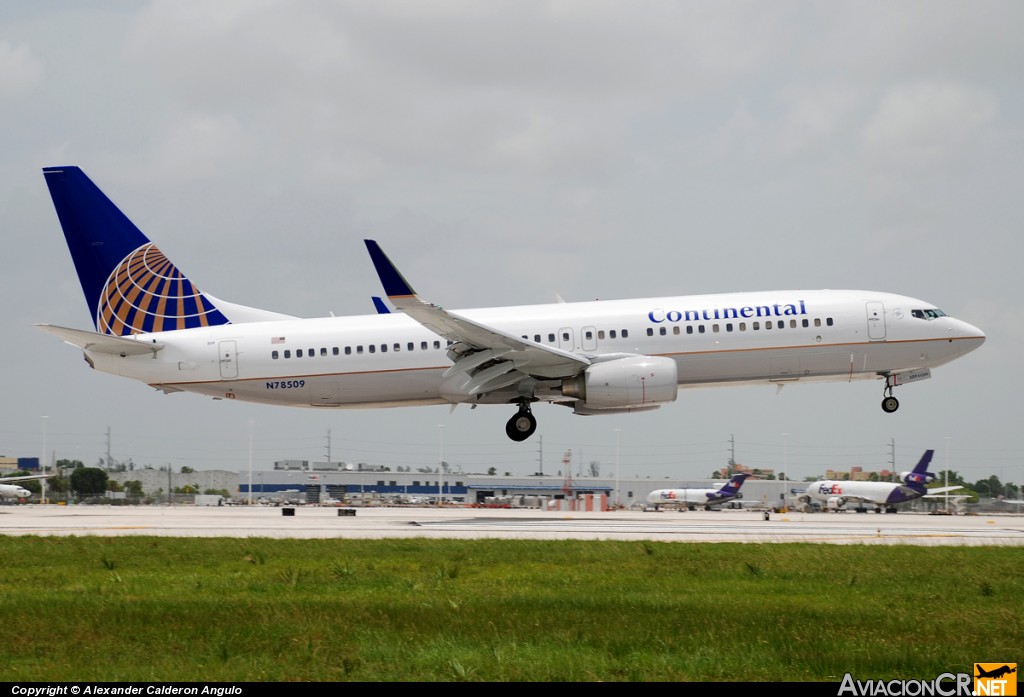 N78509 - Boeing 737-824 - Continental Airlines