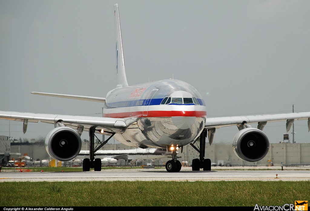 N18066 - Airbus A300B4-605R - American Airlines