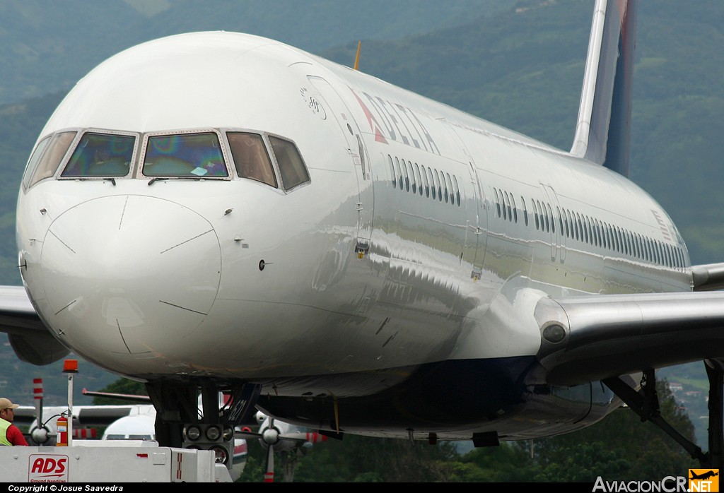 N621DL - Boeing 757-232 - Delta Air Lines