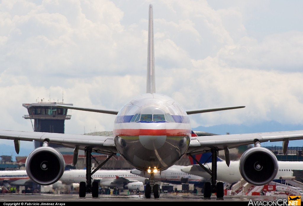 N18066 - Airbus A300B4-605R - American Airlines