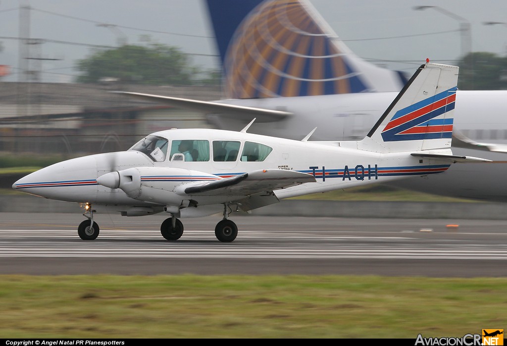 TI-AQH - Piper PA-23-250 Aztec F - Aviones Taxi Aéreo S.A (ATASA)