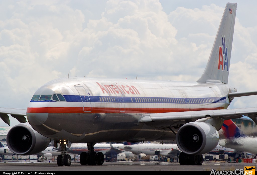 N18066 - Airbus A300B4-605R - American Airlines