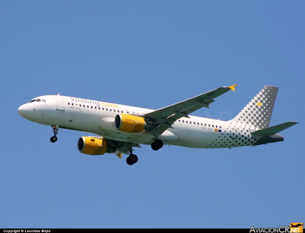 EC-JSY - Airbus A320-214 - Vueling