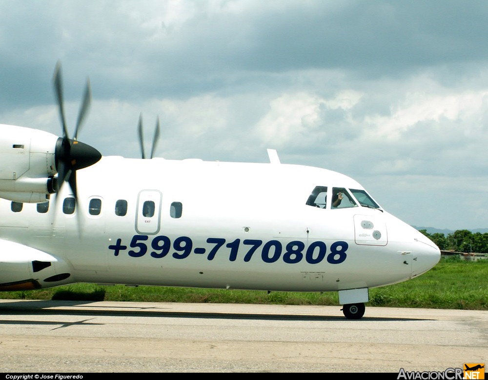 PJ-XLM - ATR 42-320 - Dutch Antilles Express