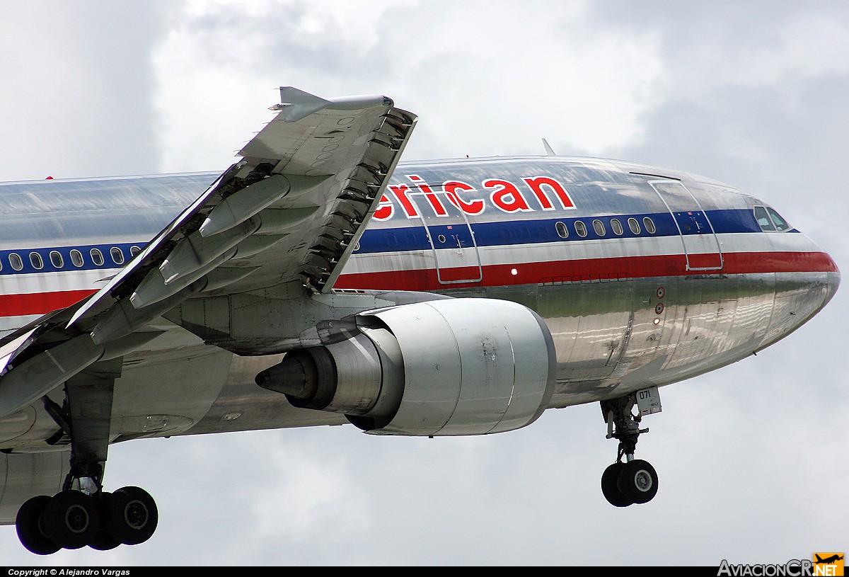 N25071 - Airbus A300B4-605R - American Airlines