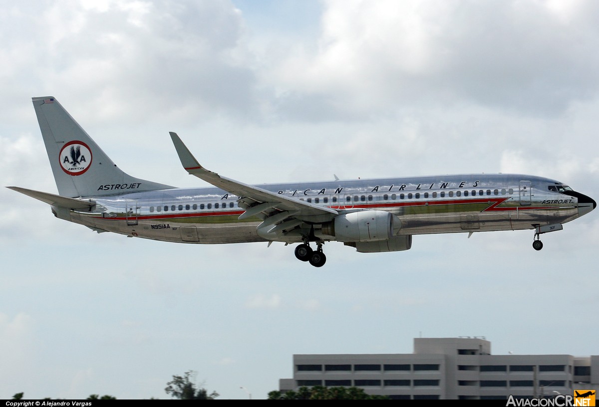 N951AA - Boeing 737-823 - American Airlines