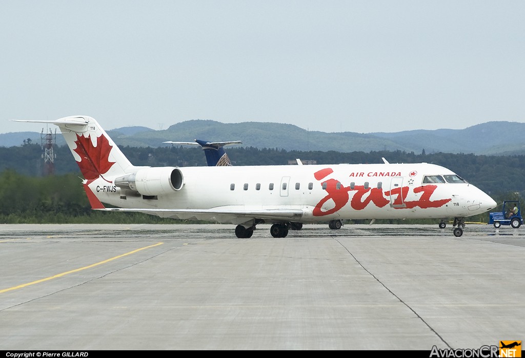 C-FWJS - Canadair CL-600-2B19 Regional Jet CRJ-200 - Jazz (Air Canada)