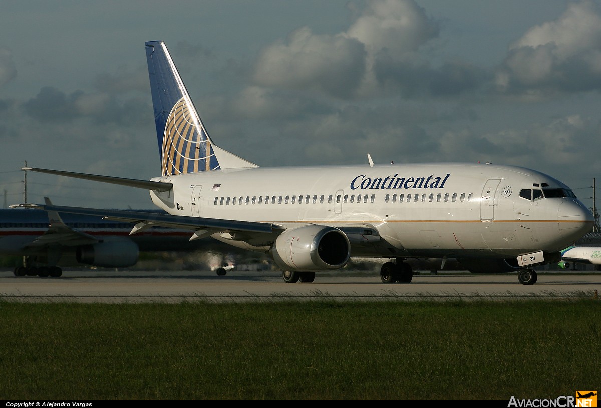 N69311 - Boeing 737-3T0 - Continental Airlines