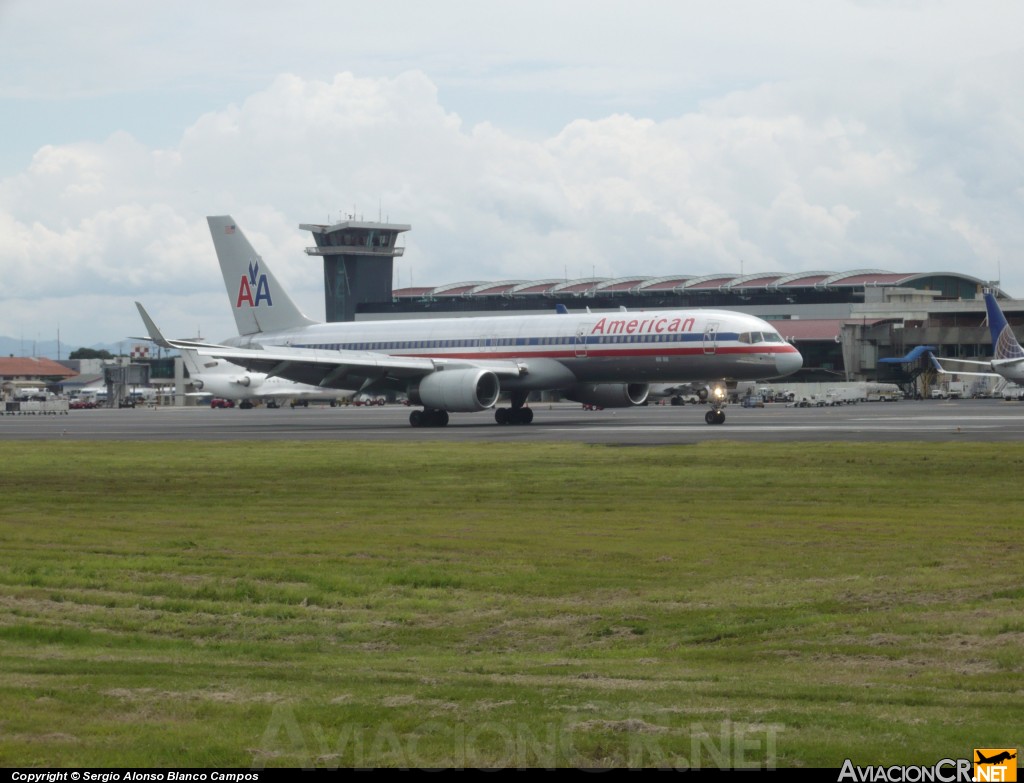 N176AA - Boeing 757-223 - American Airlines