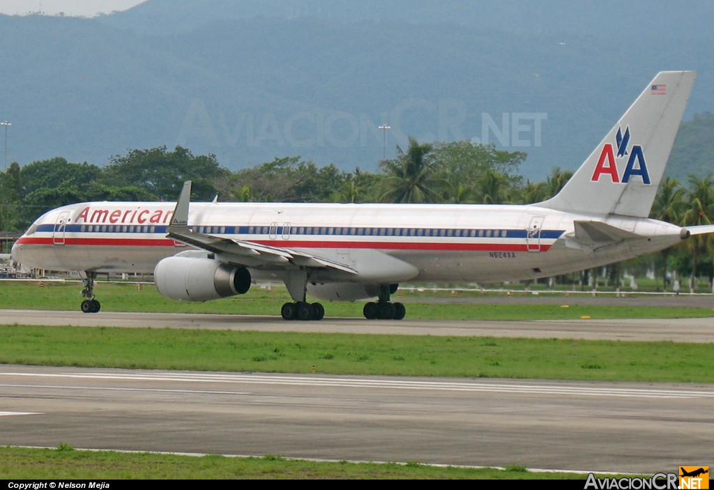 N624AA - Boeing 757-223 - American Airlines