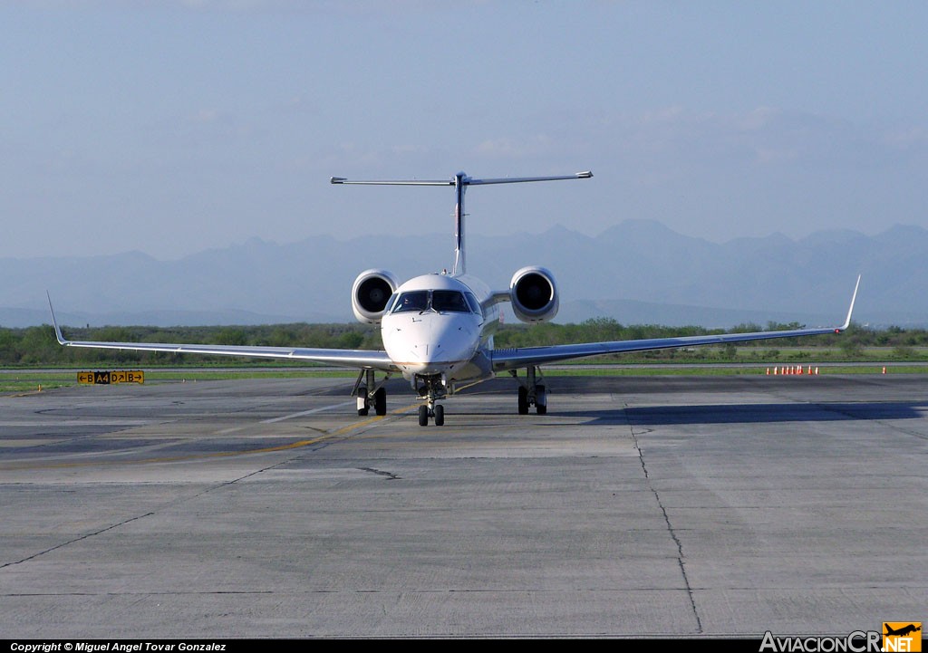 N41104 - Embraer EMB-145XR (ERJ-145XR) - Continental Express (ExpressJet Airlines)