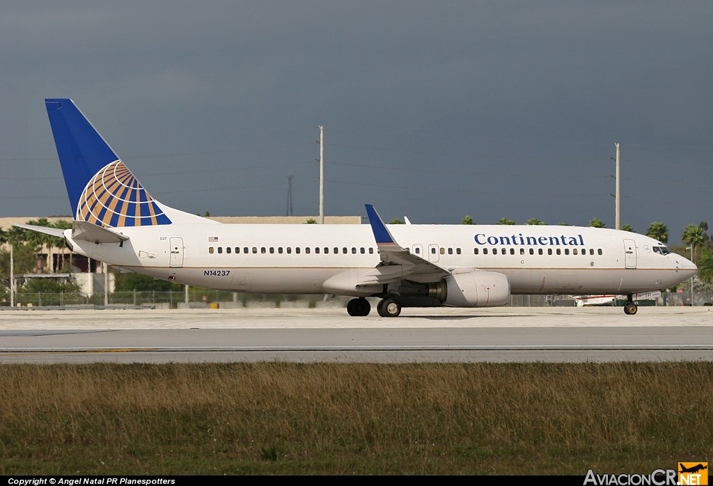 N14237 - Boeing 737-824 - Continental Airlines