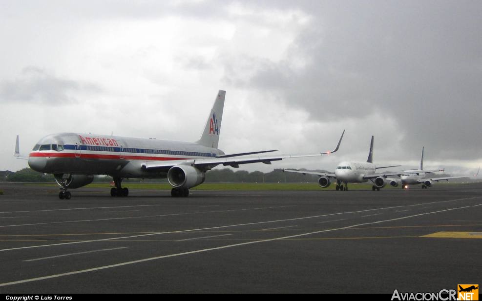 N174AA - Boeing 757-223 - American Airlines