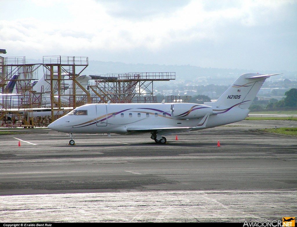 N2105 - Canadair CL-600-1A11 Challenger 600S - Privado