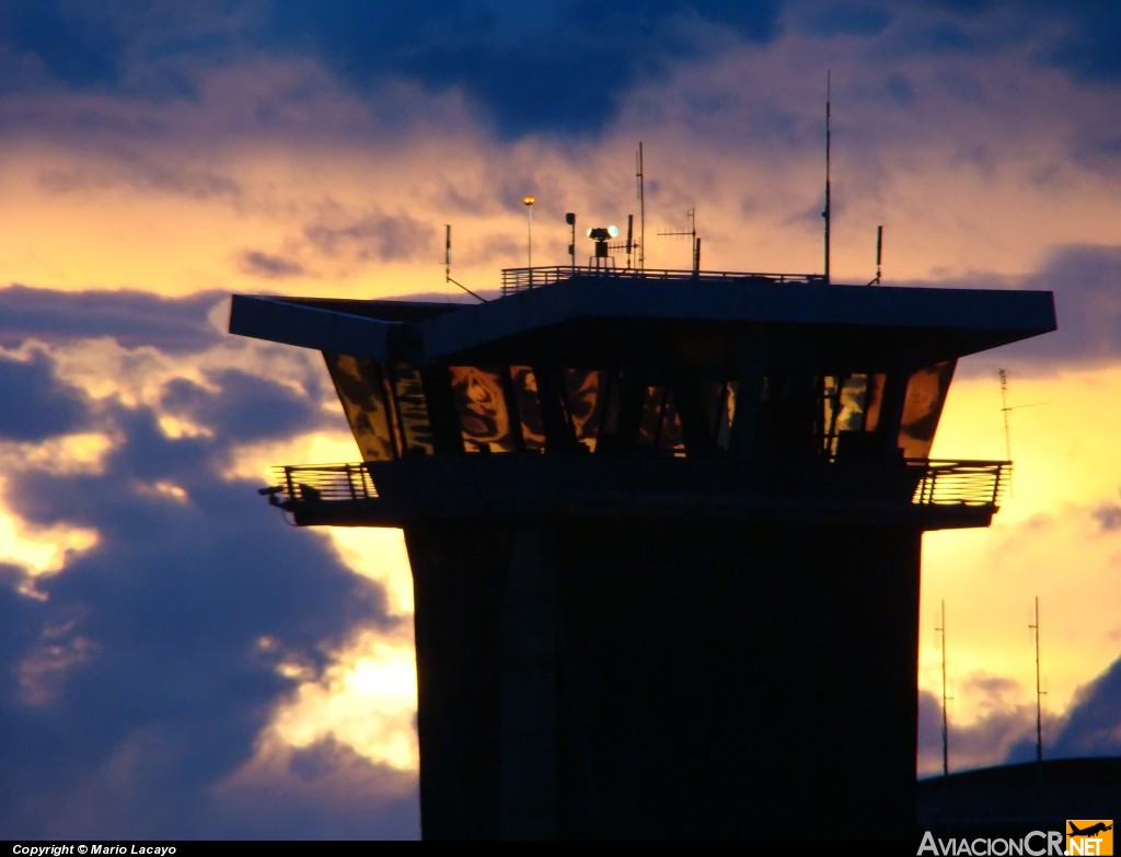  - Torre de Control - Aeropuerto