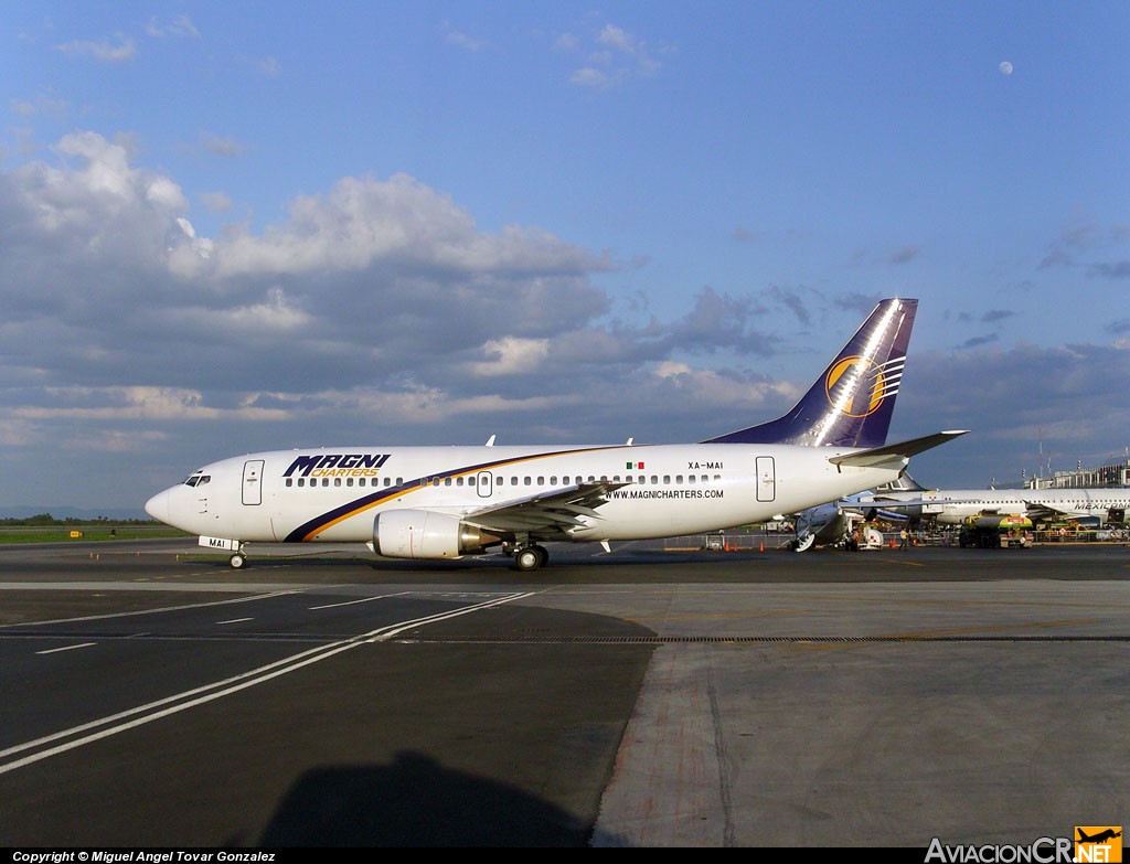 XA-MAI - Boeing 737-322 - Magnicharter