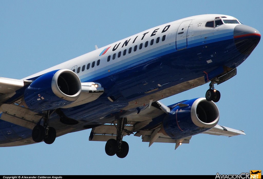 N385UA - Boeing 737-322 - United Airlines