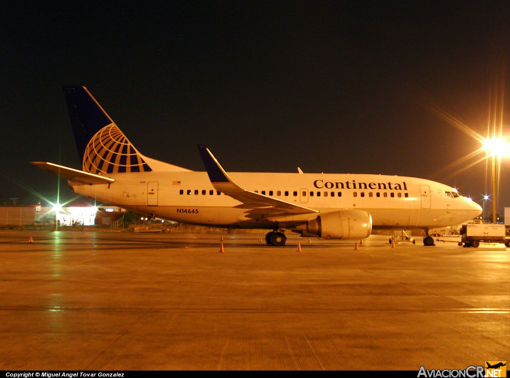 N14645 - Boeing 737-524 - Continental Airlines