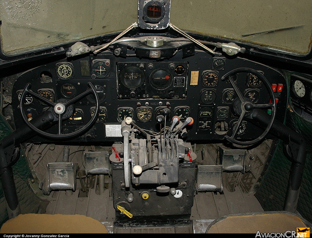 XC- - Douglas DC-3 - Gobierno de México