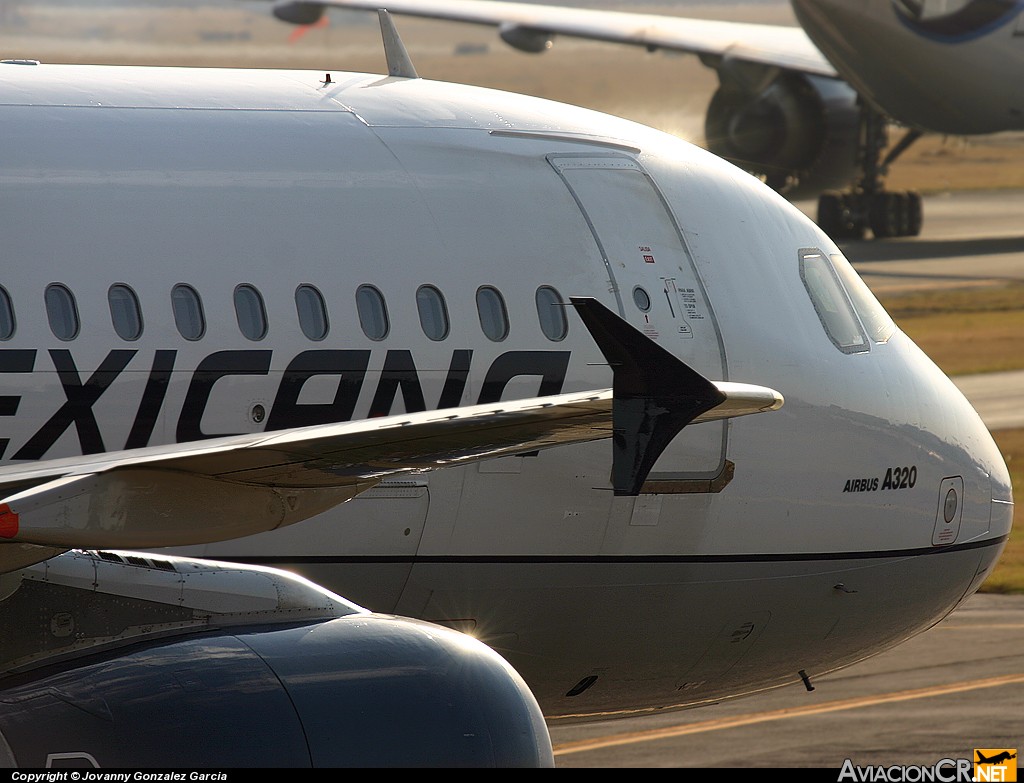 F-OHME - Airbus A320-231 - Mexicana