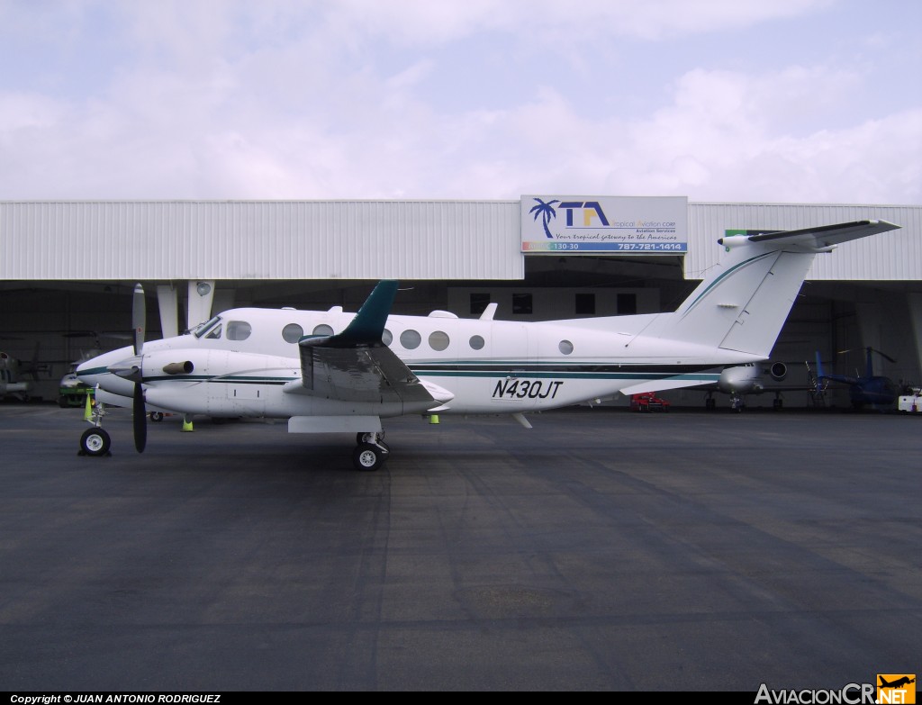 N430JT - Beechcraft Super King Air 300 - Lindsey Aviation Services