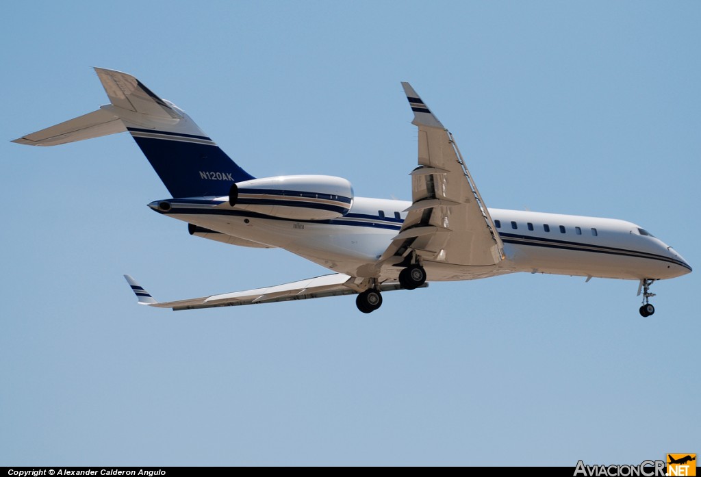 N120AK - Bombardier BD-700-1A10 Global Express - Privado