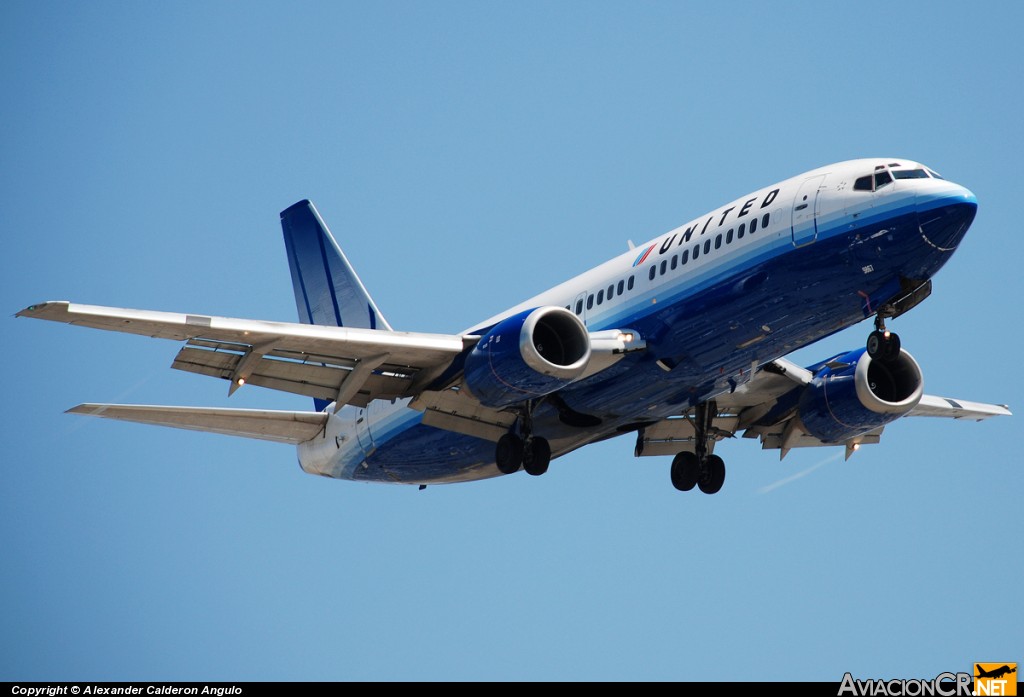 N367UA - Boeing 737-322 - United Airlines