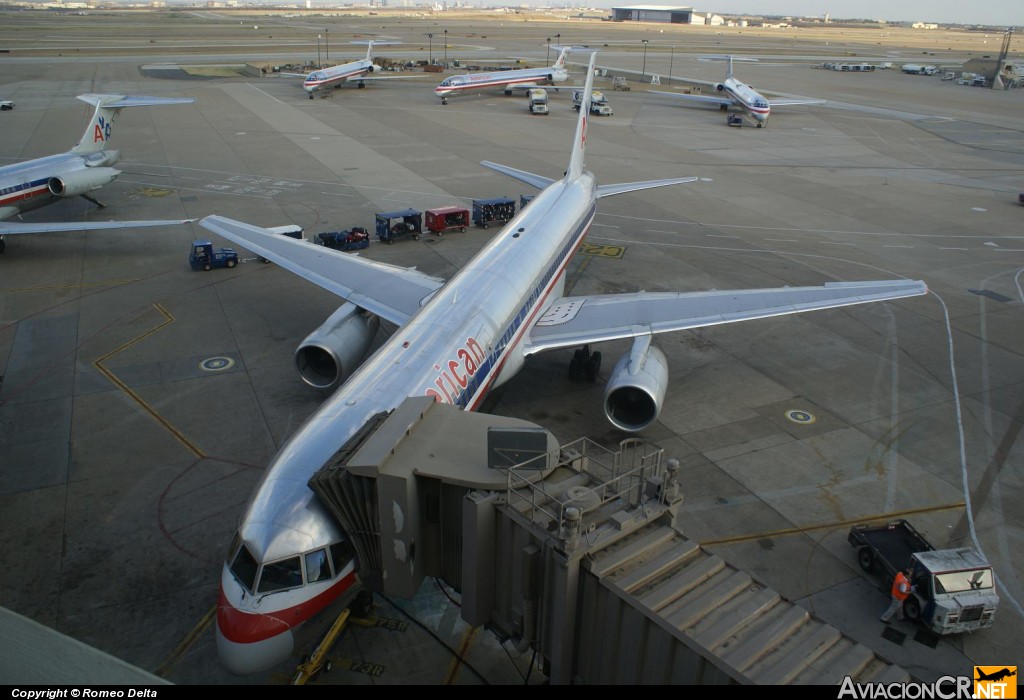  - Boeing 757-223 - American Airlines