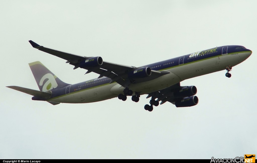 EC-KCF - Airbus A340-311 - Air Comet