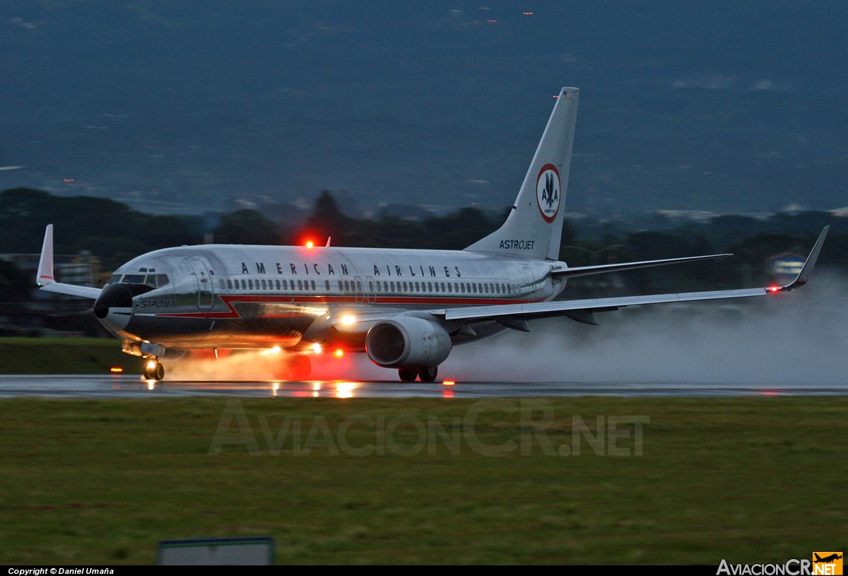 N951AA - Boeing 737-823 - American Airlines