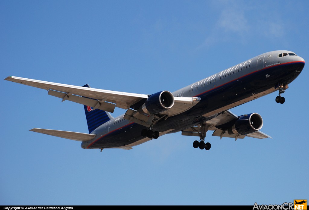 N676UA - Boeing 767-332/ER - United Airlines