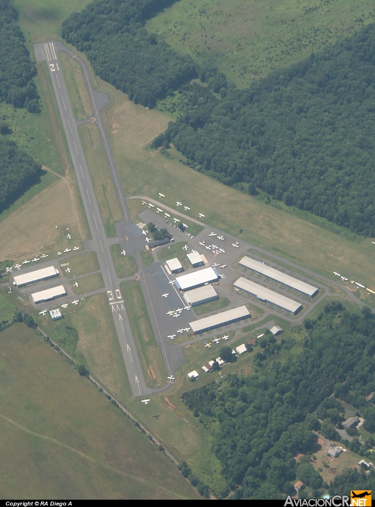 KSMQ - No aplica - Pista de aterrizaje