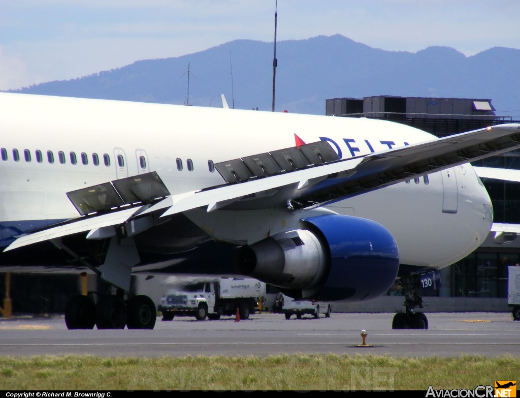 N130DL - Boeing 767-332 - Delta Air Lines